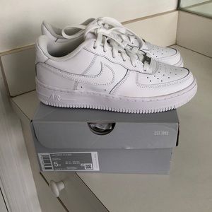 Nike Af1 Youth Size 5 *BRAND NEW*
